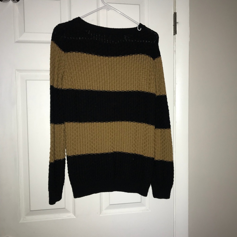 Sweater - Picture 2 of 2